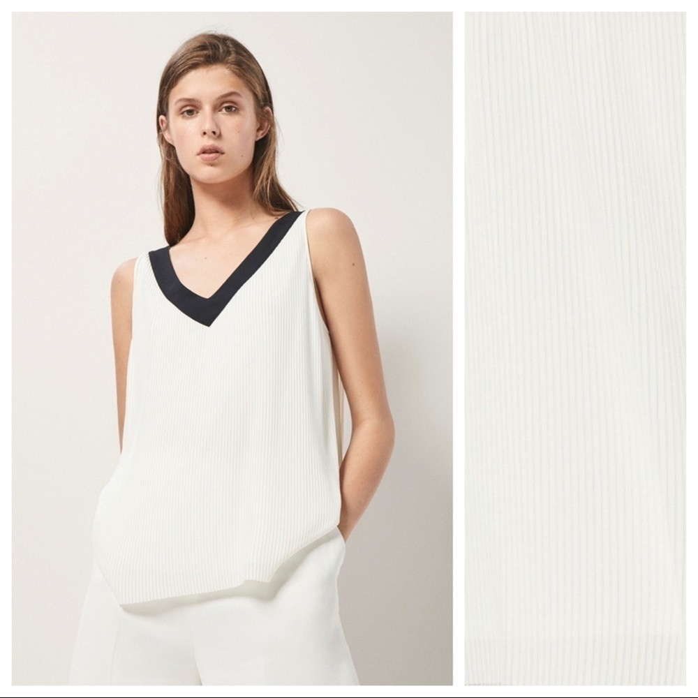 NWT. Massimo Dutti White Pleated Top. Size S.